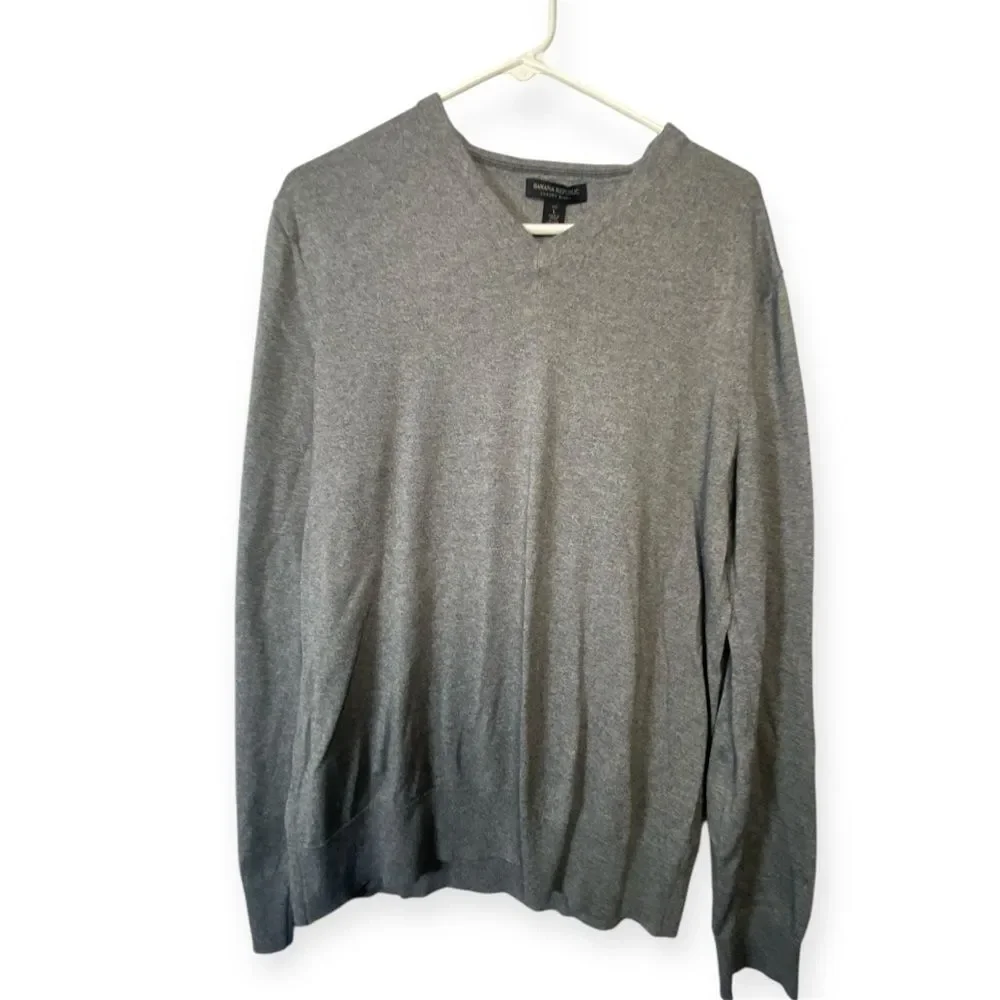Banana Republic Charcoal V-Neck Luxury Blend, silk, cashmere. Sweater Large Tall